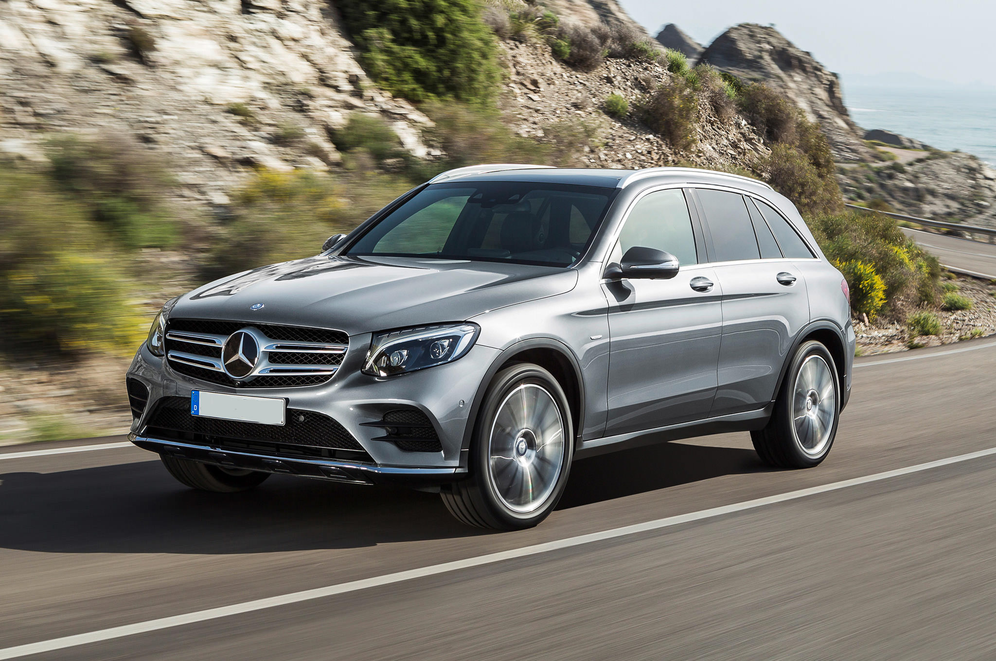 Mercedes benz glc ridicare portbagaj automat din buton si cheie